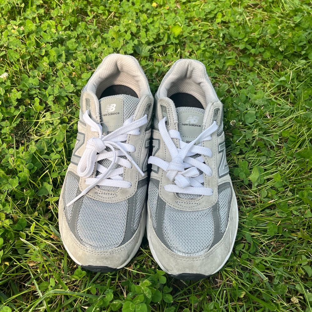 New Balance 990 v5